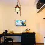 Cozy Hideout - מלון דירות