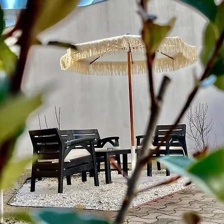 מלון דירות Cozy Hideout - 4*