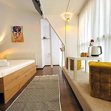 Cozy Hideout - Hotel apartamentowy 4*