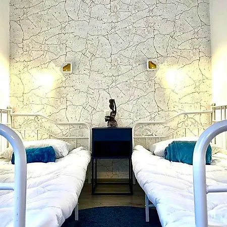 Hotel apartamentowy Cozy Hideout - 4*