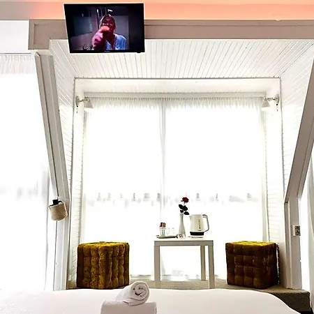 Cozy Hideout - Hotel apartamentowy 4*