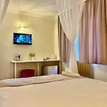 Ξενοδοχείο με διαμερίσματα Cozy Hideout - 4*
