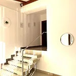 Ξενοδοχείο με διαμερίσματα Cozy Hideout - 4*