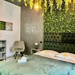 Ξενοδοχείο με διαμερίσματα Cozy Hideout - Τιμισοάρα